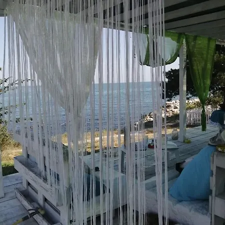 Къмпинг Sea Breeze Топола